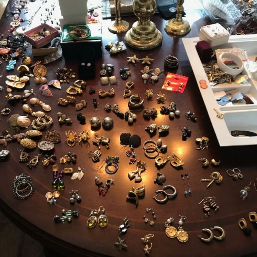 Taking inventory of jewelry